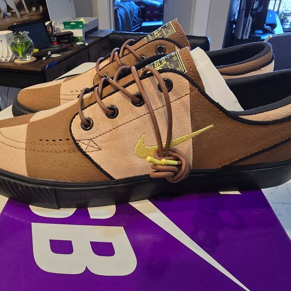 NIKE SB Zoom Janoski OG+ Premium HQ1629-200 Light British Tan Mens Size 10 NEW - Picture 1 of 16